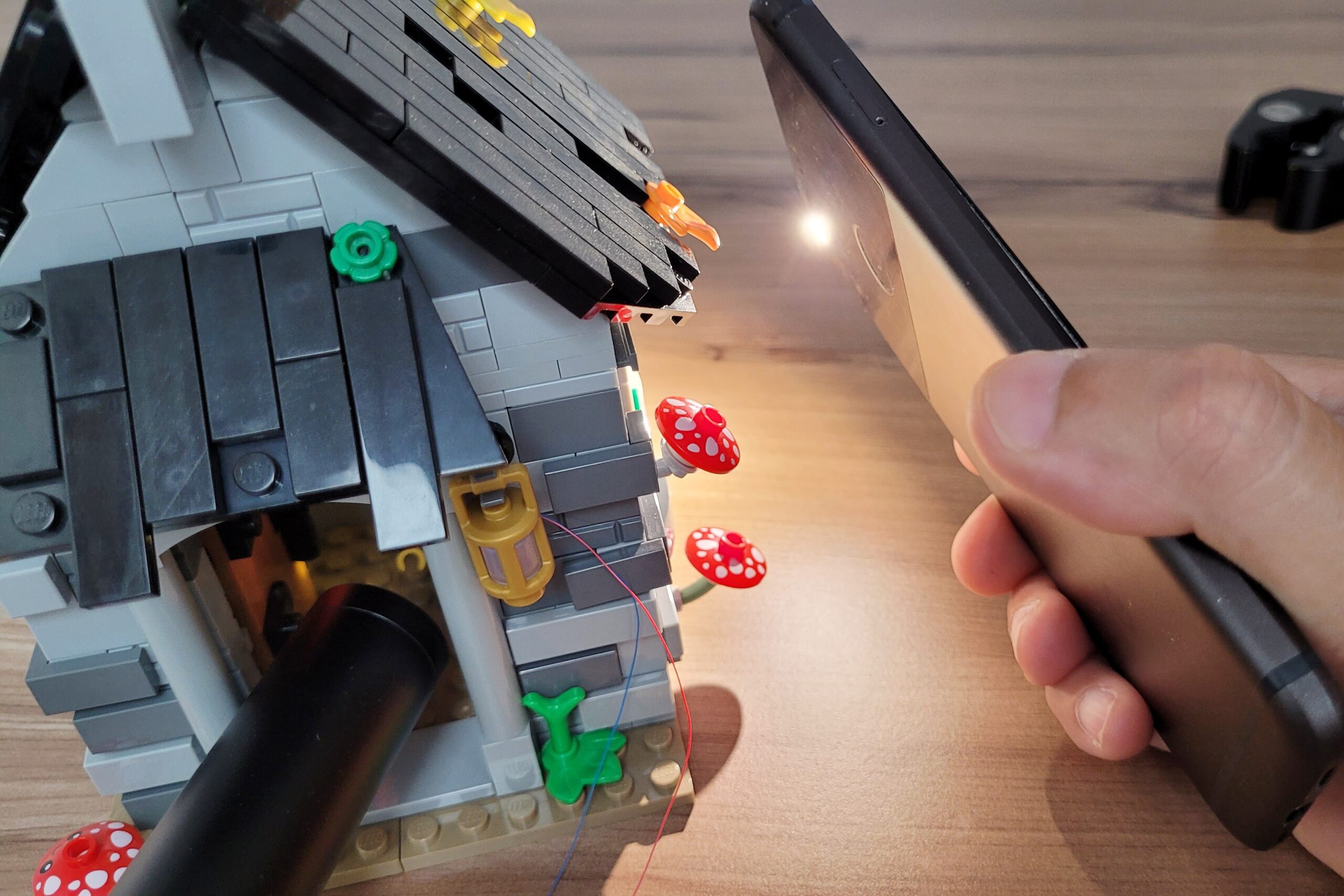 A phone LED light as a light source for LEGO photography